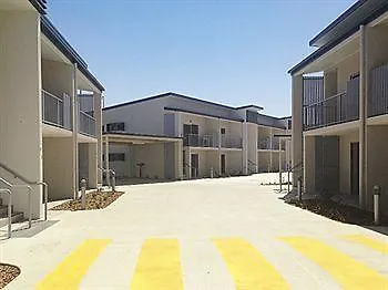 Oaks Middlemount Suites Avustralya