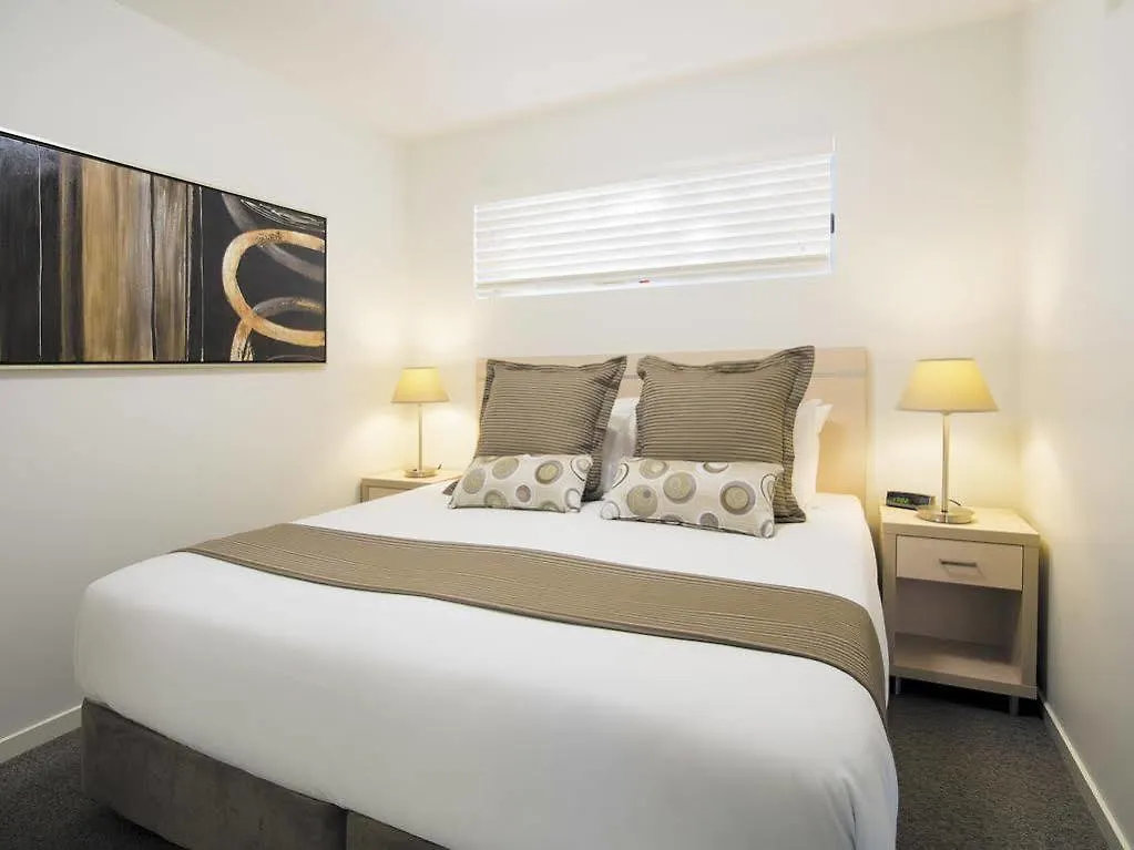 Oaks Middlemount Suites